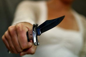 У Швейцарії жінка з ножем накинулась на відвідувачок торгового центру