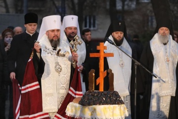 Епіфаній відслужив панахиду на території «Меморіалу жертв Голодомору»