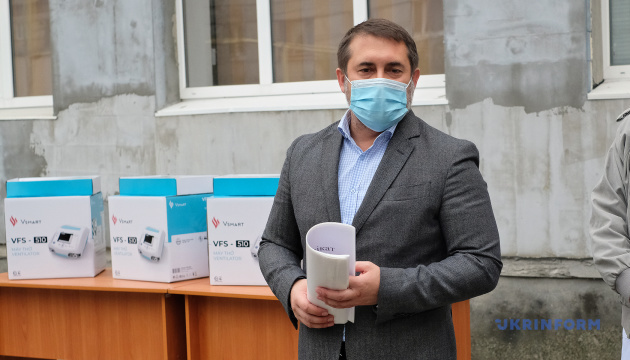 Гайдай: На Луганщину найбільше COVID-хворих приїжджають з Росії та ОРДЛО