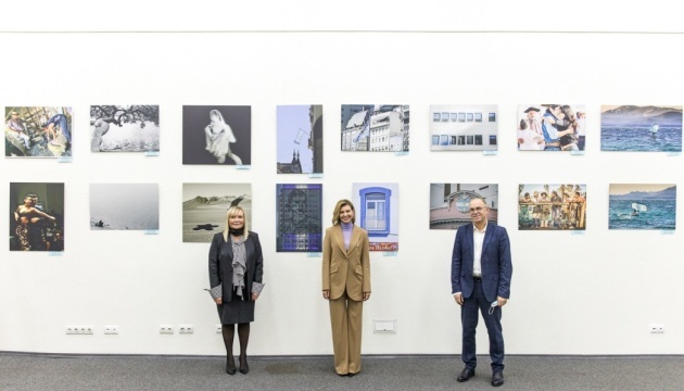 First Lady attends exhibition of Argentinian fine art photographers at Ukrinform