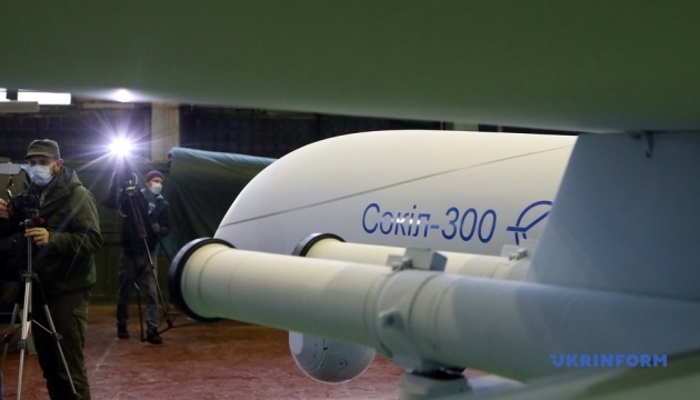В Україні представили макет ударного безпілотника «Сокіл-300»