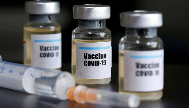 Масову вакцинацію українців можуть розпочати в середині 2021 року