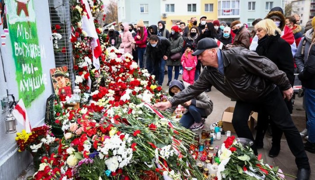 ウクライナ、ベラルーシでの抗議参加者殺害を非難