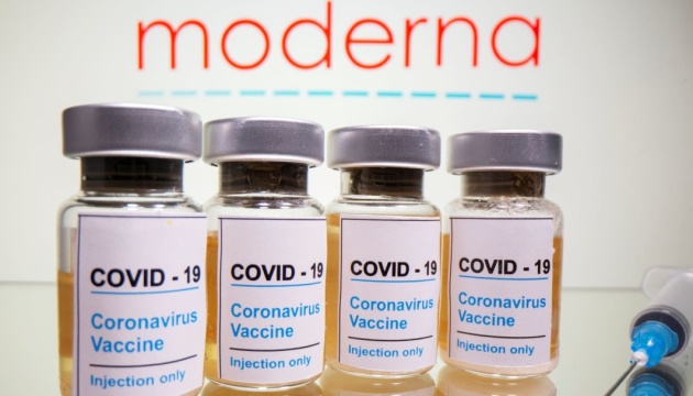 Ізраїль хоче придбати у Moderna 6 мільйонів доз COVID-вакцини