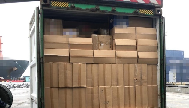 СБУ виявила в порту Одеси 16 тонн контрабандних сигарет