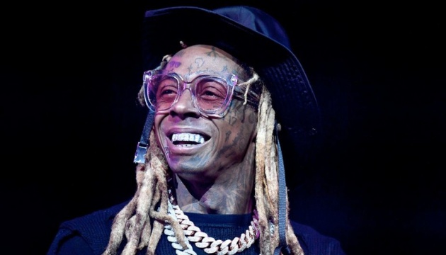 Реперу Lil Wayne висунули звинувачення у незаконному зберіганні зброї