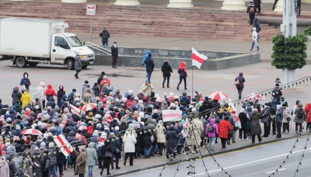 У Мінську - марш пенсіонерів і медиків, є затримані