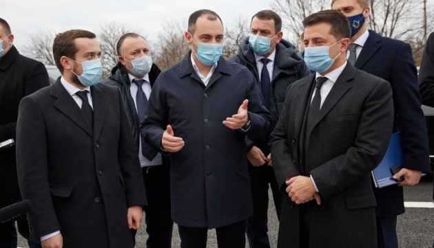 Zelensky inspects facilities included in Great Construction program in Dnipropetrovsk region