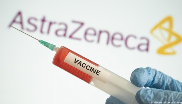 У Польщі поки не знають термінів постачання вакцини AstraZeneca в Україну