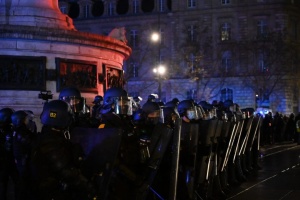 Після заворушень 61% французів більше не розраховують на захист правоохоронців
