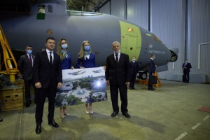 Po raz pierwszy państwo zamawia trzy samoloty An-178 z „Antonowa” dla wojska - Zełenskiego