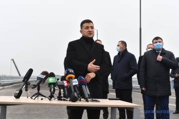 Зеленський відкрив у Запоріжжі балковий міст через Дніпро