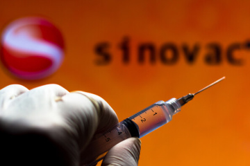 Степанов: Якщо Sinovac не покаже ефективність до 70% - договору не буде