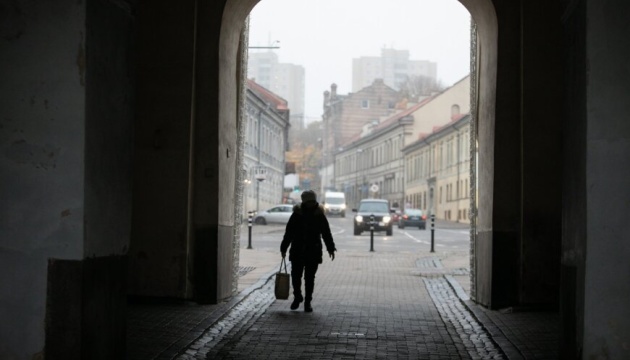 У Литві посилюють карантин — не буде розпродажів і дегустацій