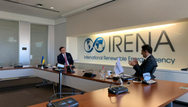 Кулеба анонсував перший в Україні інвестфорум з відновлюваної енергетики під егідою IRENA 