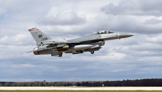 У Штатах розбився винищувач F-16
