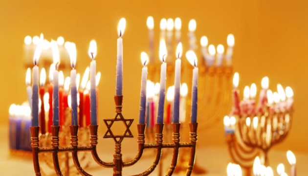 Zelensky greets Jews on Hanukkah