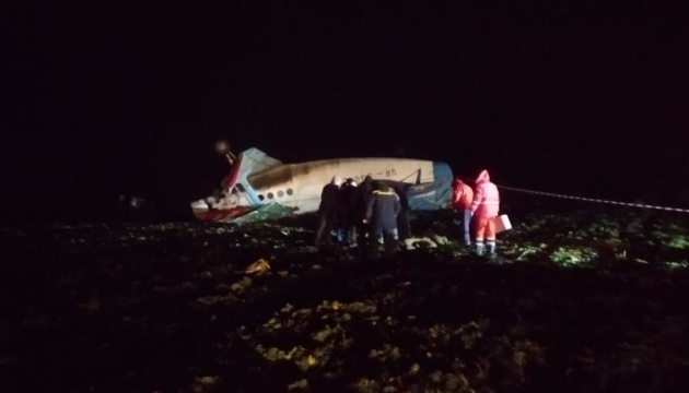 Поліція назвала можливу причину аварії літака на Тернопільщині