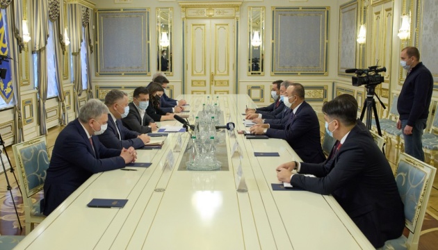 ゼレンシキー大統領、トルコの外務・国防２閣僚と会談