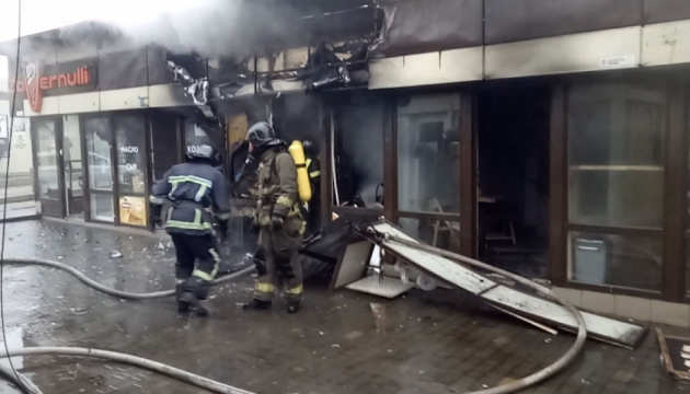 В Одесі на проспекті Небесної Сотні згоріли торгові павільйони В Одесі на проспекті Небесної Сотні згоріли торгові павільйони
