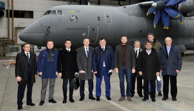 Контракт на три літаки Ан-178 підпишуть до кінця року – Укроборонпром Контракт на три літаки Ан-178 підпишуть до кінця року – Укроборонпром