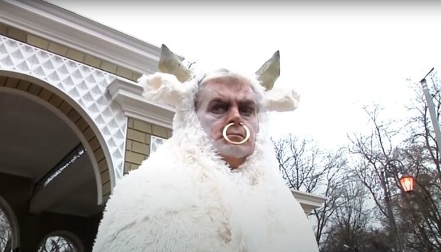 Директор Одеського зоопарку став Биком у новорічному кліпі
