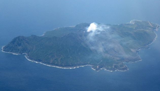 В Японії прокинувся вулкан — великі камені розлітаються на 1,3 кілометра