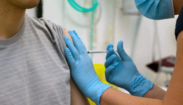 Іран провів випробування на людях своєї COVID-вакцини
