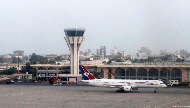 В аеропорту Ємена пролунали вибухи: щонайменше 12 загиблих