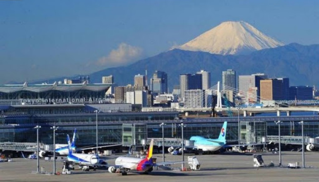 В Японії скасували понад 140 авіарейсів через негоду