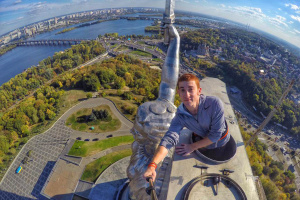 Коли Києву чекати іноземців? Що дає рейтинг найкращих міст для віддаленої роботи