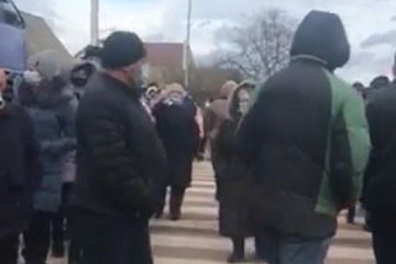 На Прикарпатье из-за высоких цен на газ люди перекрыли три дороги