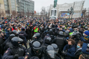 Кількість затриманих на акціях протесту у РФ перевищила дві тисячі