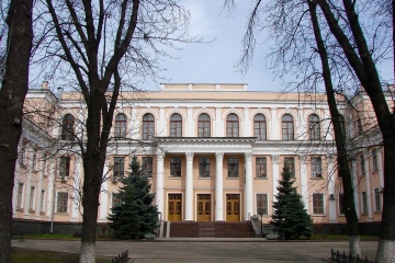 МОН подасть апеляцію на заборону суду підручників з історії України, залучивши автора