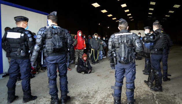 Скандальна вечірка у Франції: поліція відправляє гостей додому, 1200 - оштрафовані