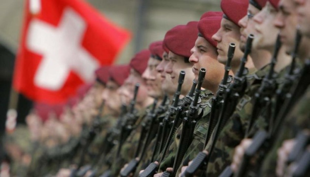 Швейцарія заборонила своїм військовим користуватися мессенджерами