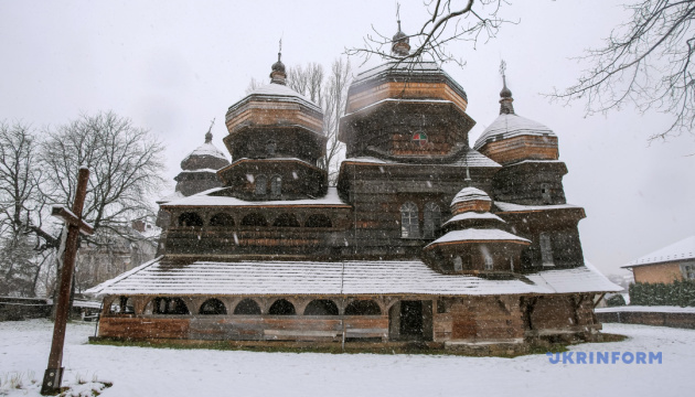 На Львівщині зняли проморолик про дерев’яні церкви області