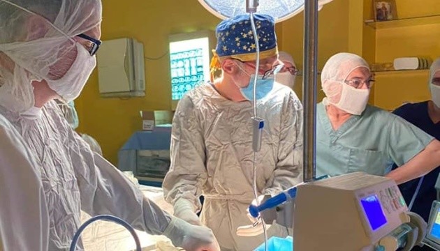 У Львові дитині з вродженою вадою провели складну операцію