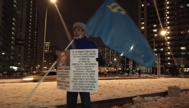 У Петербурзі затримали сімох учасників пікету на підтримку кримських татар