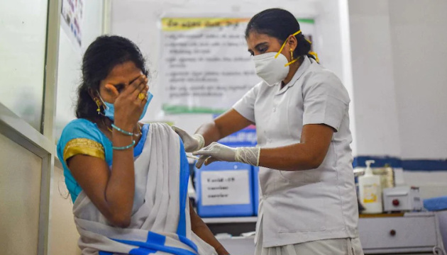 В Індії за добу – понад 25 000 випадків коронавірусу, найбільше з початку року