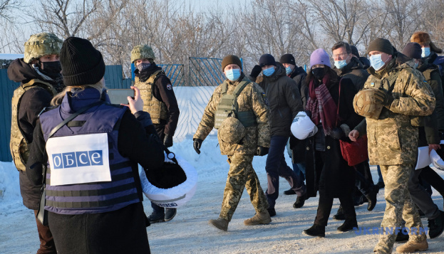 Ostukraine: OSZE-Vorsitzende Linde besuchte Übergangspunkt in Solote