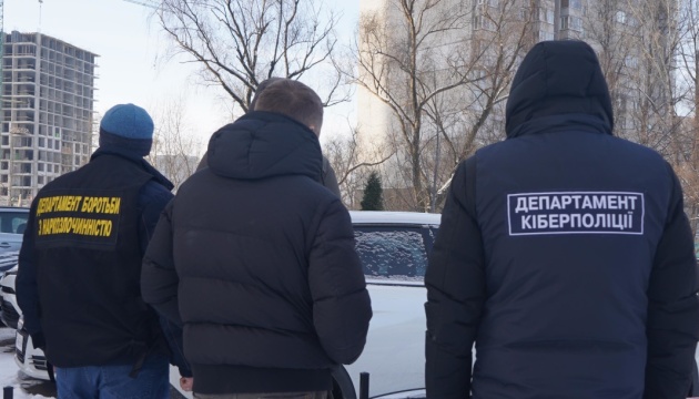 У Києві накрили «бізнес» на фейкових довідках про COVID-тест