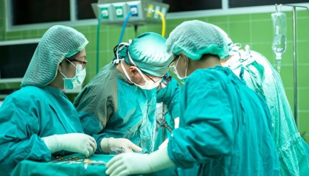 Майже 500 українців, лікування яких оплатила держава, чекають трансплантації в Білорусі - медик
