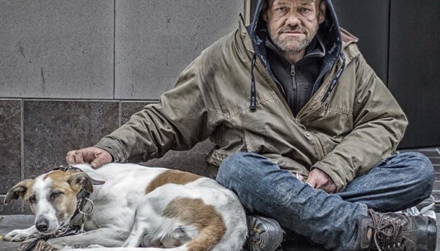 Бездомні люди продовжують отримувати допомогу в умовах воєнного стану - Мінсоцполітики