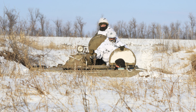 Occupiers firing mortars and artillery, Ukrainian soldier wounded