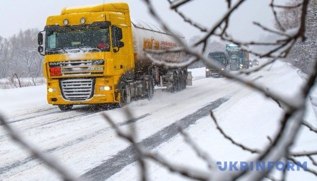 Odessa für Lkws wegen Schneefalls gesperrt