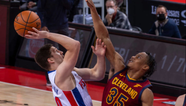 НБА: «Детройт» з Михайлюком програв «Клівленду»