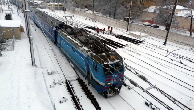 В Україні через масовану атаку рф досі затримуються 15 потягів