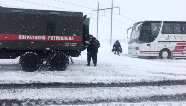 Снігопади на Одещині: рух якими дорогами вже розблокували