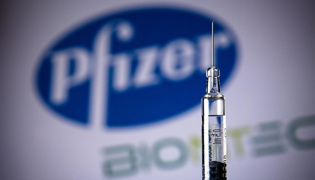 Сполучені Штати схвалили бустерні COVID-щеплення Pfizer підліткам